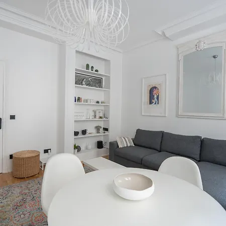 Cosy Et Design 2 Pieces Metro Pasteur 15 Appartement