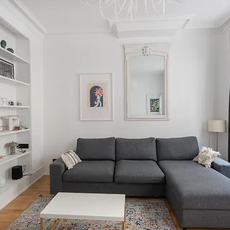 Cosy Et Design 2 Pieces Metro Pasteur 15 Parijs