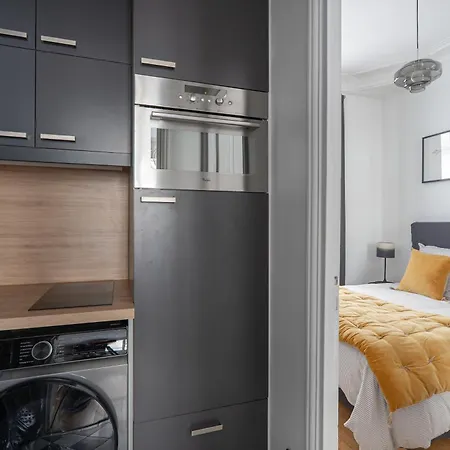 Cosy Et Design 2 Pieces Metro Pasteur 15 * Parijs